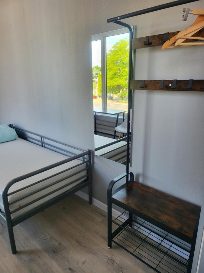 Rooms4Rest Wiertnicza - Private Rooms For Tourists - Atr Consulting Sp, Z O,O, Varşova Dış mekan fotoğraf