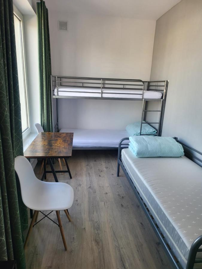 Rooms4Rest Wiertnicza - Private Rooms For Tourists - Atr Consulting Sp, Z O,O, Varşova Dış mekan fotoğraf